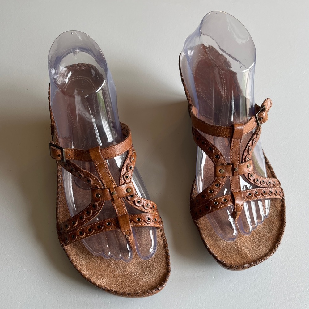 Clark’s 8.5 Artisan Collection Sago Brown Tan Leather Studded Strappy Sandal - Picture 8 of 15